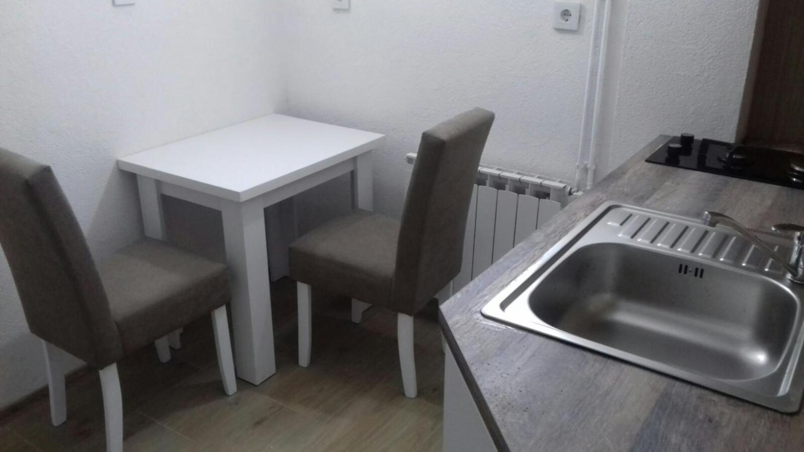 Отель Modern&Cozy Bosnian House With Garden+Free Parking Сараево Экстерьер фото